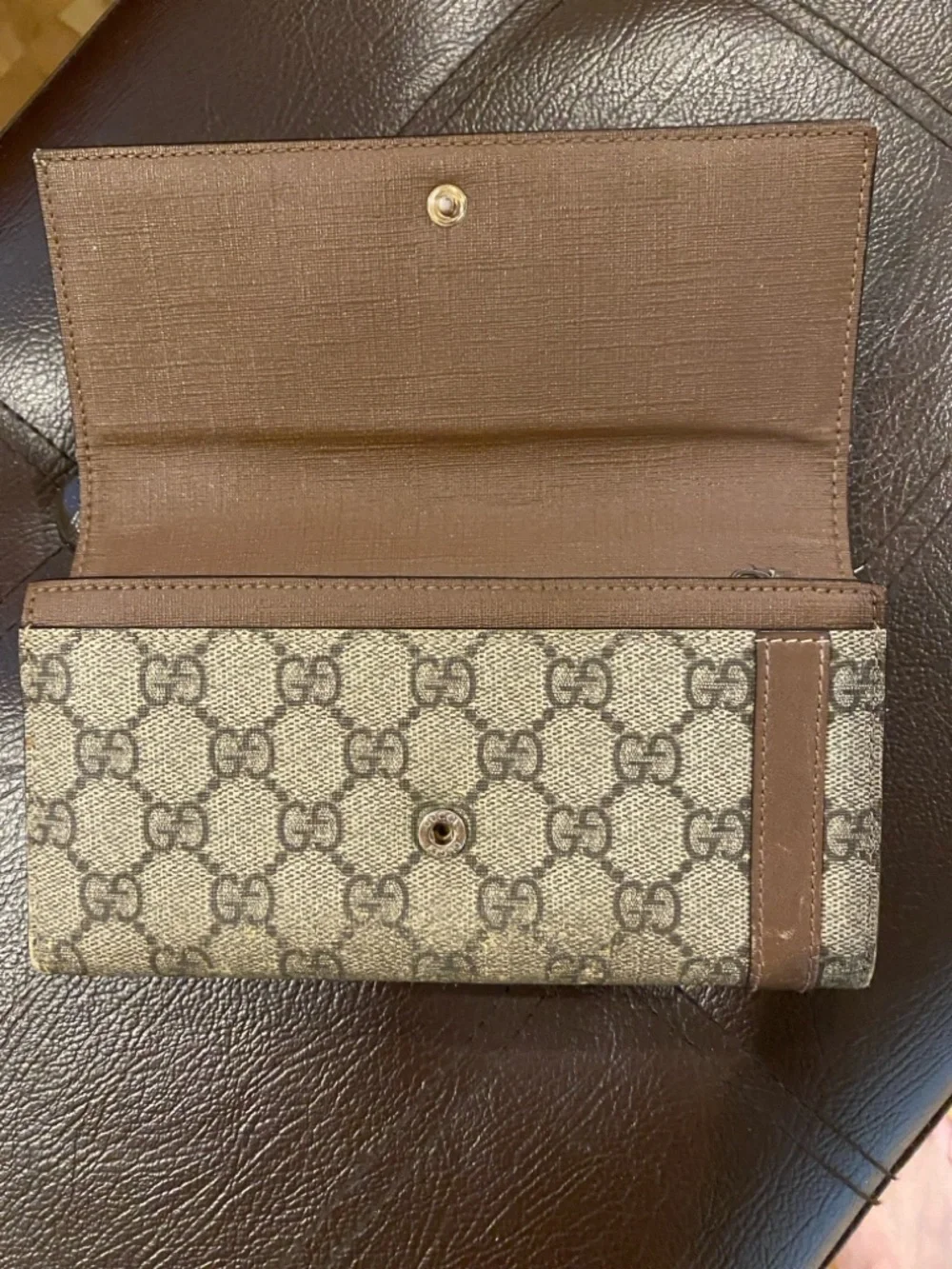 Rehab/Project!! Gucci Beige Monogram Canvas Wallet with buckle detail. - Picture 5 of 11